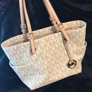 Michael Kors Logo Jet Set Tote